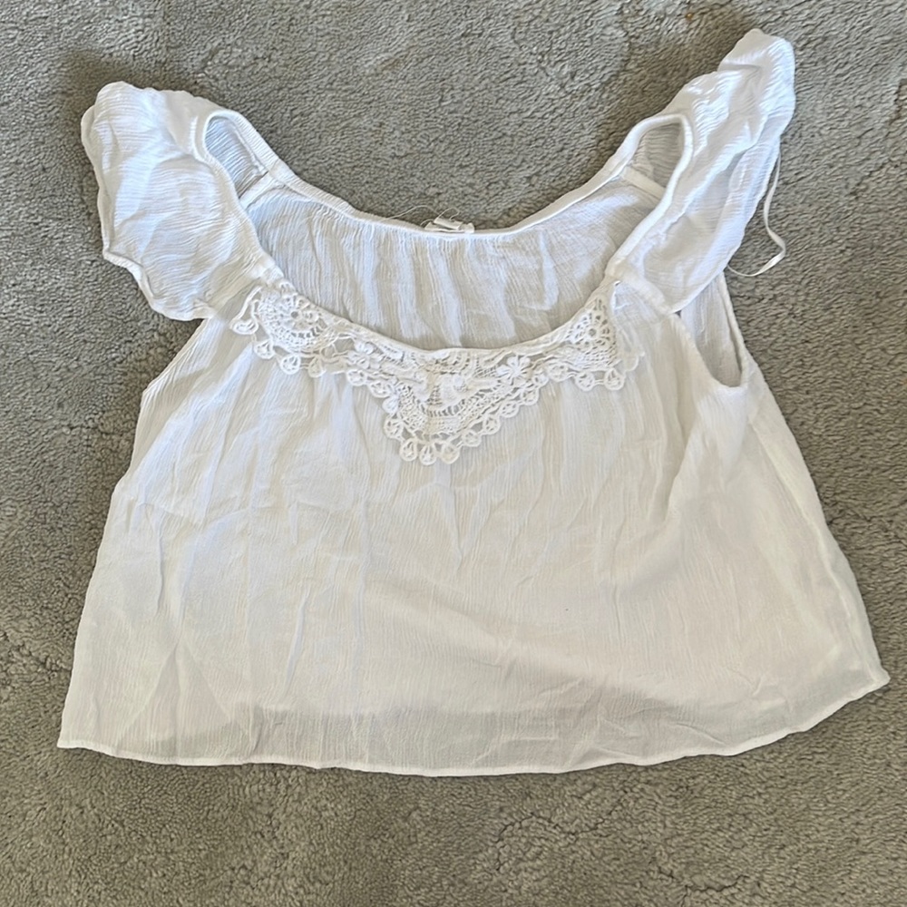 Garage crop lace detail shirt